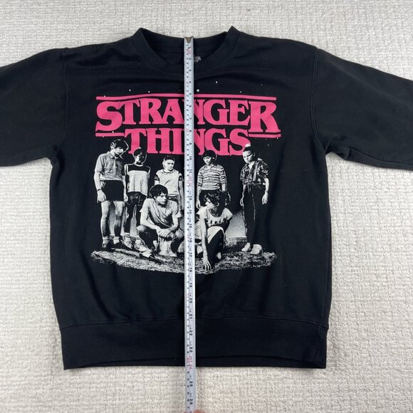 Netflix Stranger Things Fade Girls Graphic Sweatshirt Crewneck Black Size Med - Picture 9 of 16